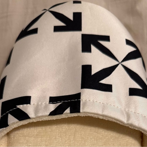 Off-White Slippers - Picture 4 of 7